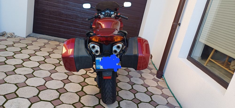 Honda VFR800 v-tech