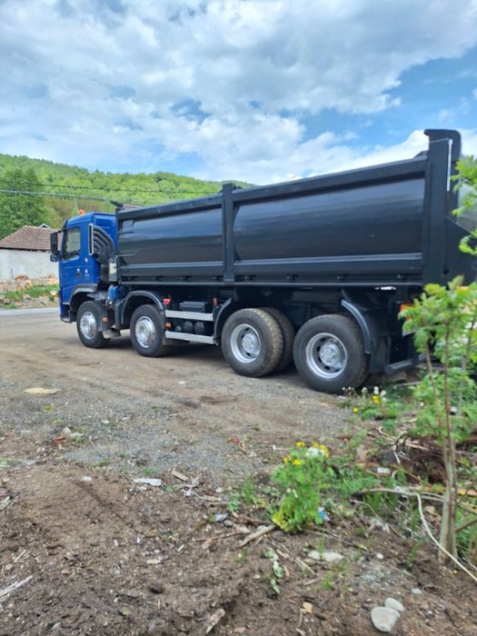 Vand Volvo 8x4 Tracker cu lama sararita