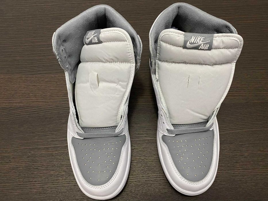 Air Jordan 1 Retro High OG Stealth