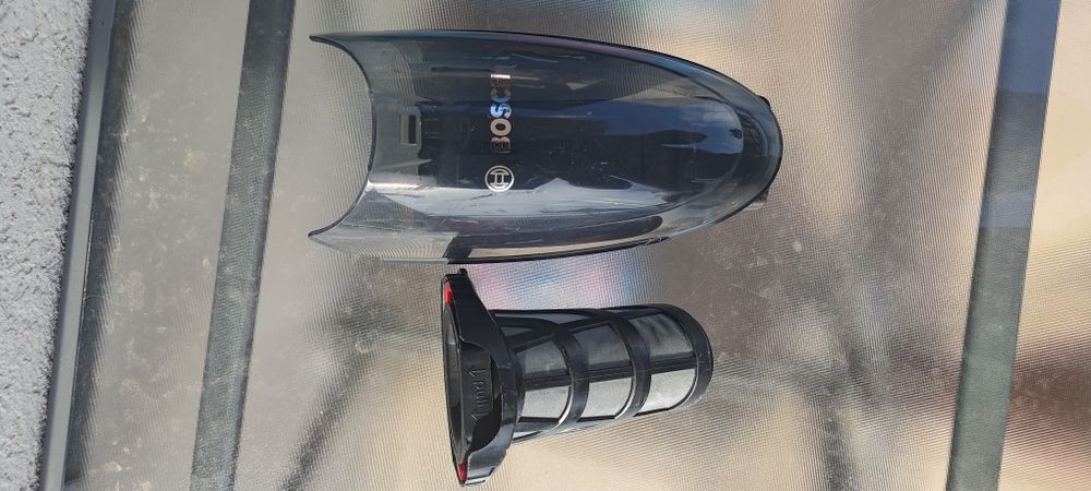 Bol și filtru aspirator vertical Bosch