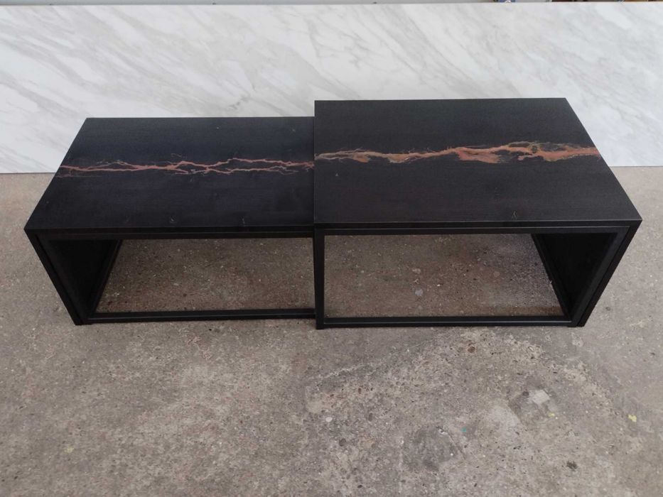 Холни масички от иголистен материал и епоксидна смола