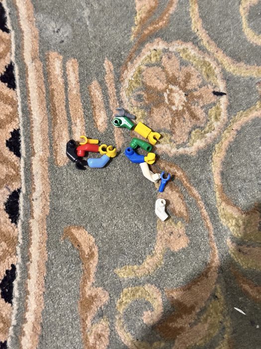 Продам набор фигурок лего