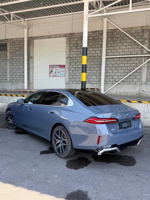 BMW i5 naxt ga va nasiya savdo godovoy 20 % nomizga o’tkaziladi.