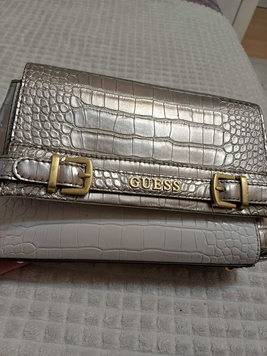 Оригинална чанта Guess