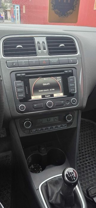 VOLKSWAGEN Polo 2010 — imagine 2