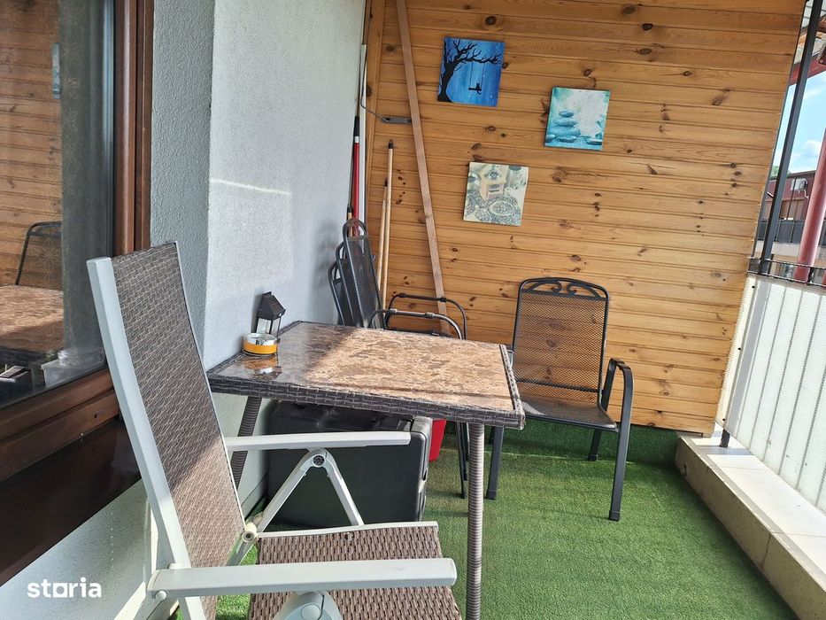 Apartament cu 3 camere, 2 terase, parcare, zona Sub Cetate