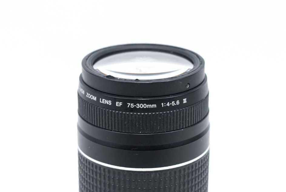 Canon EF 75-300mm III - filetul frontal lipsa - Obiectiv telephoto