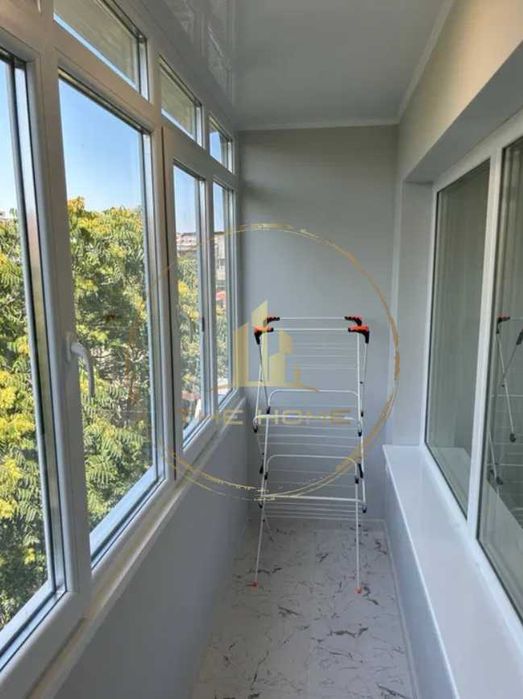 Дава се под наем Тристаен апартамент в Варна, Център - 105 кв.м за 1300 € - Снимка #11