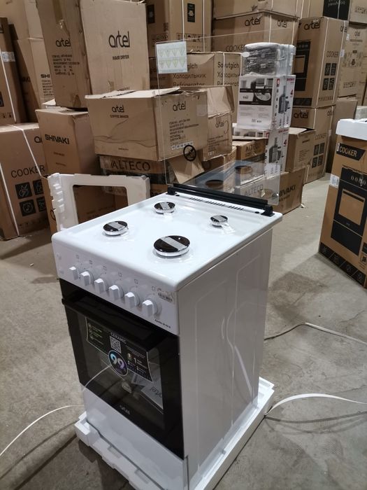 Продам новую газ плиту