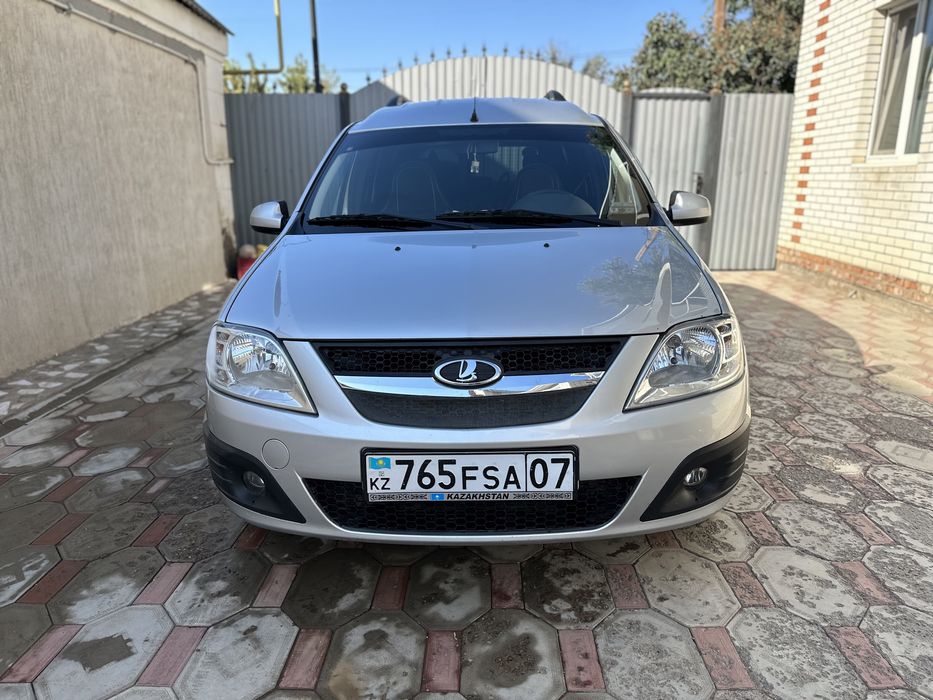 ВАЗ(Lada) Ларгус 2017года