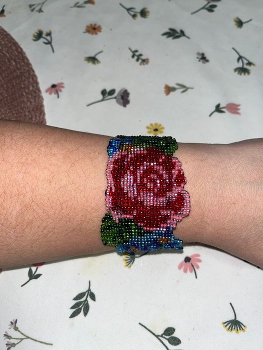 Brațare din margele