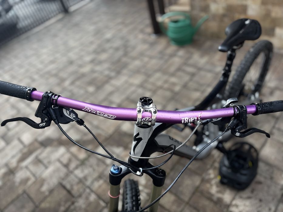 Bicicletă specialized în grii