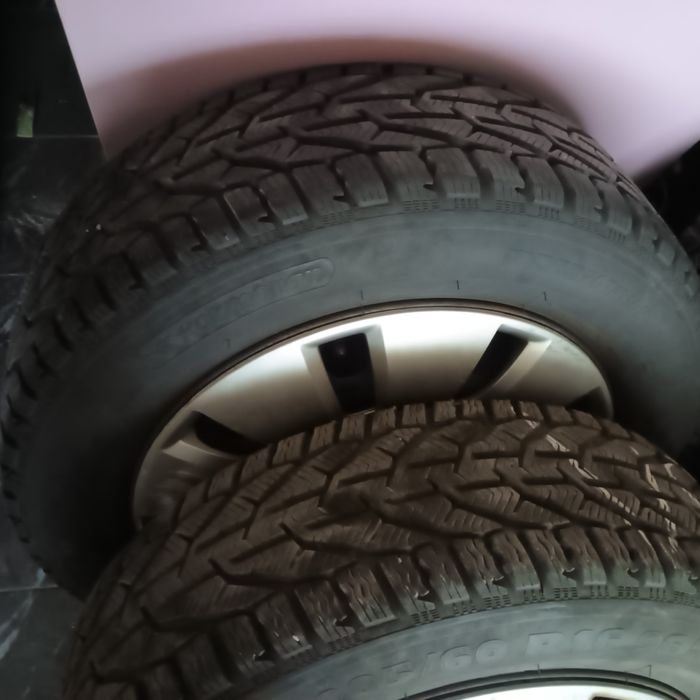 Зимни гуми и джанти 205/60/16