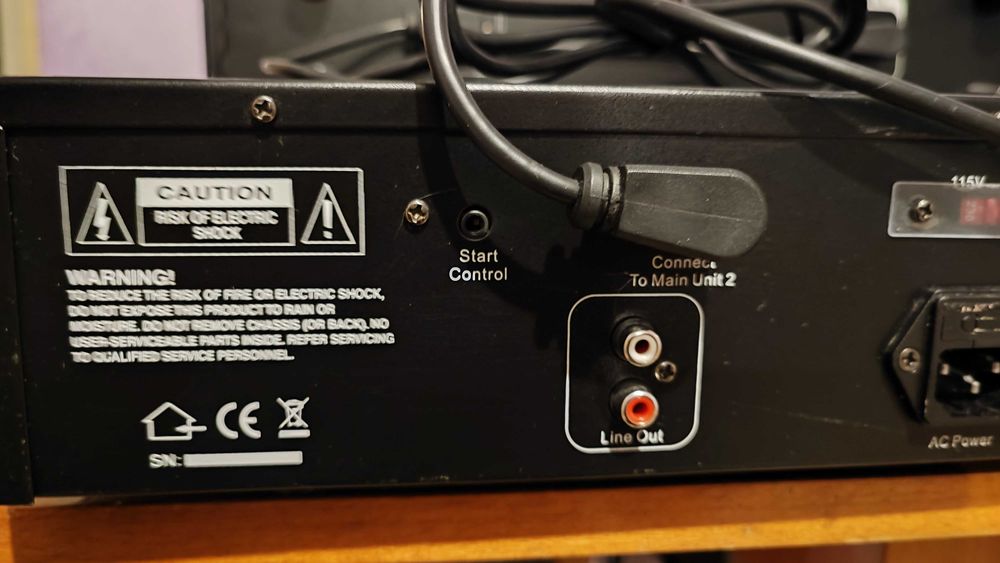 cd player dual pentru scenă Skytec Tec 2420