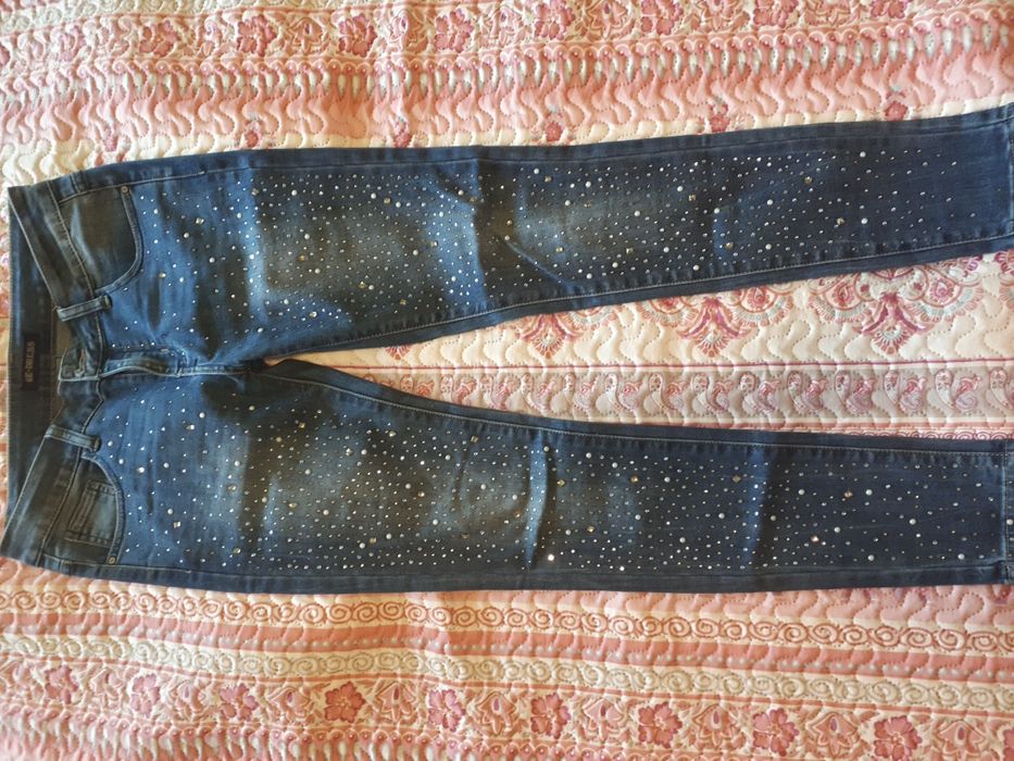 НАМАЛЕНИЕ!Два чифта Чисто нови дънки с етикети