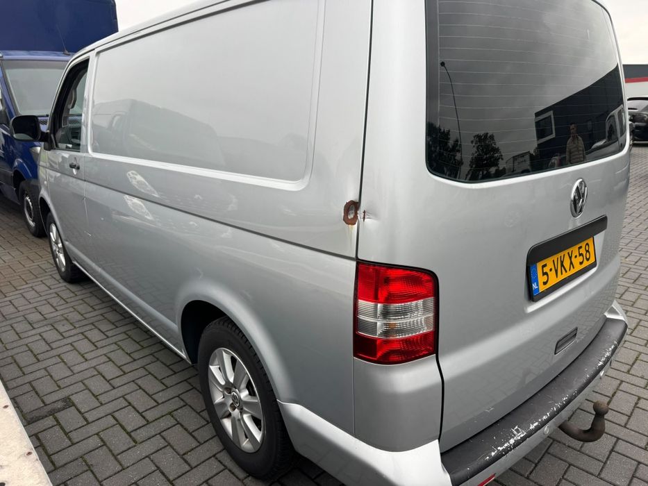 VOLKSWAGEN Transporter 2011 — imagine 3