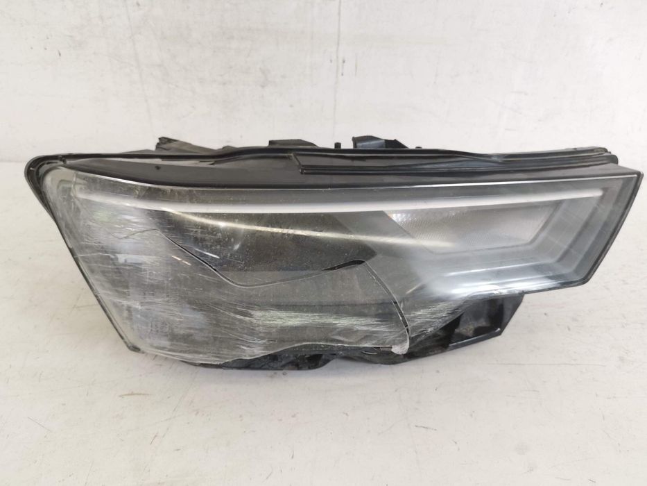 Десен фар / Far Dreapta Full Led Audi A6 C8 Оригинален Повреден