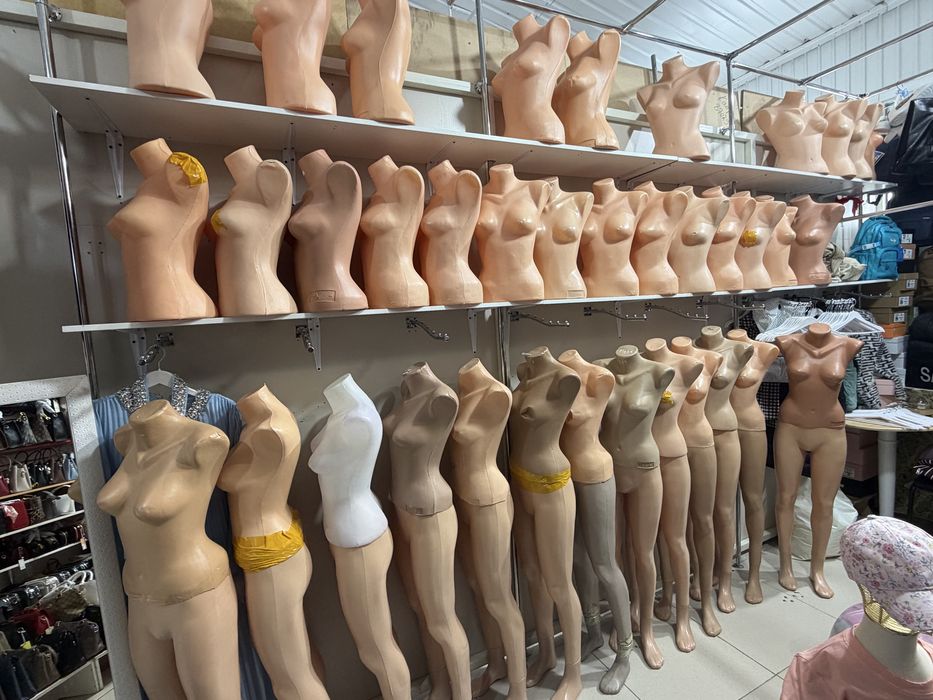 Продам моникены для женской одежды