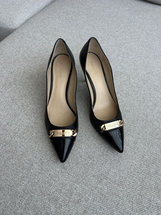 Елегантни токчета Coach