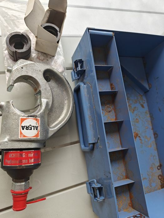 Alfra 130kN 10-300mm cap hidraulic cu bacuri