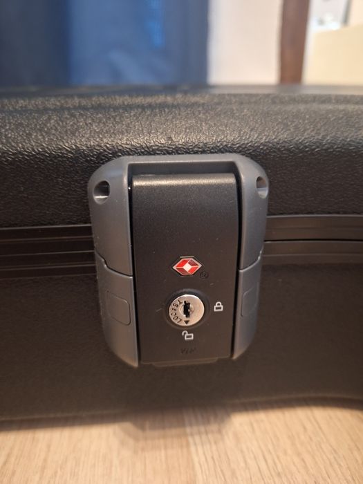 Куфар на Jackson за King V китари!