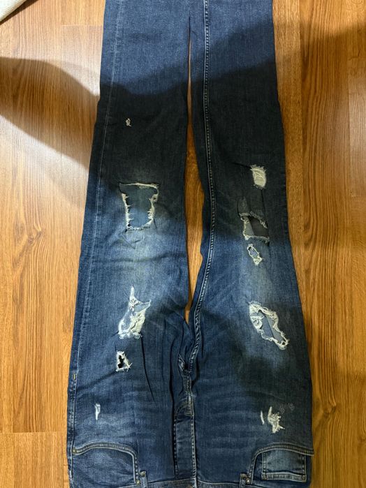 Сини Дънки. Слим фит. Размер L. Скъсана мода. Модел Майкъл Джексън!