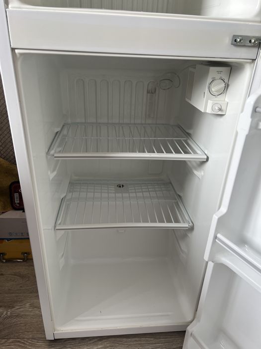 Продам холодильник Daewoo FR-171