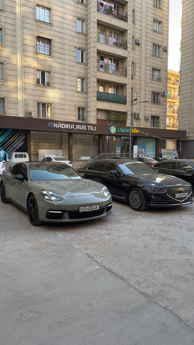Porsche Panamera 4