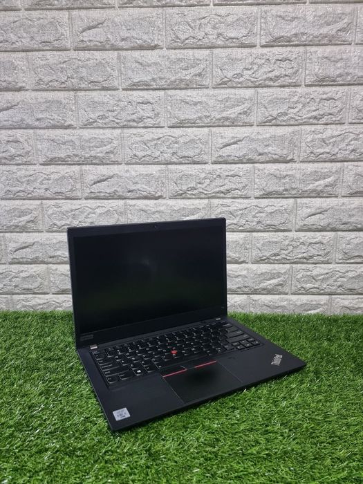 Lenovo ThinkPad T14.
