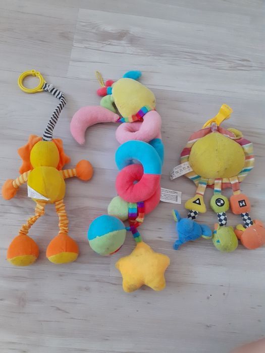 Детски играчки за закачане