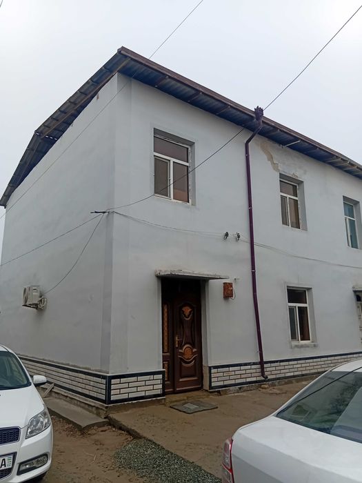 Райсентрда 200 кв жой сотилади