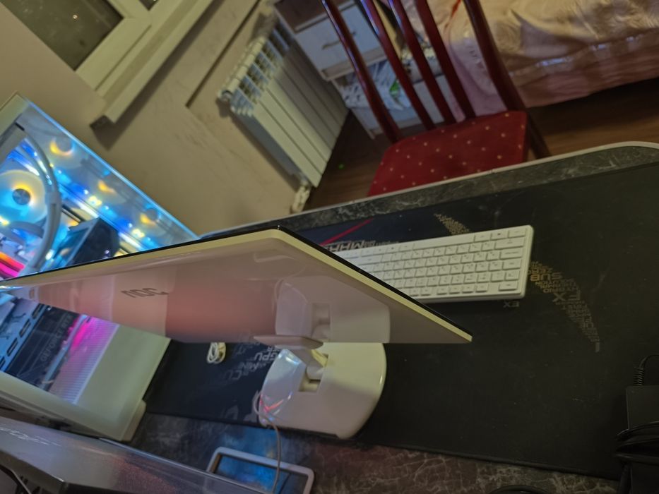 AOC монитор 22 как новый