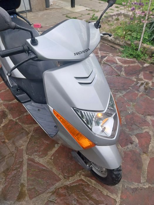 Honda Lead 100 Перфектна.