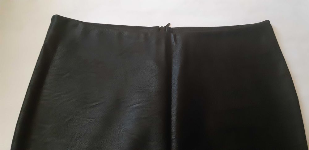 Fuste de piele de fete