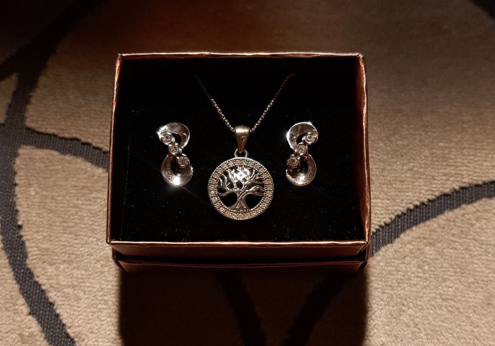 Сребърна гривна, накити