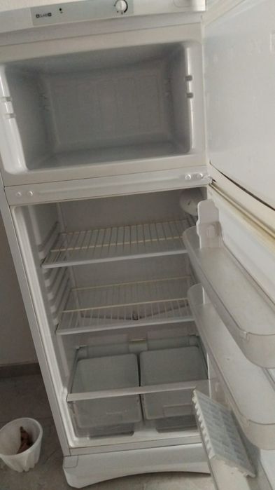 Холодильник в хорошем состоянии