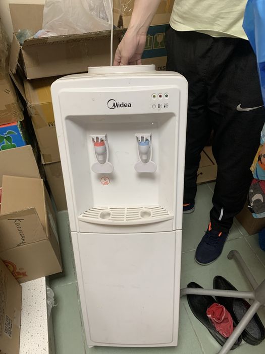Продам напольный куллер Midea б/у