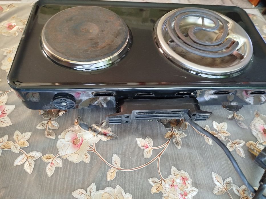 Электроплита продам