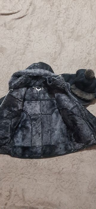 Продам дет. Дублёнку 1-4 года