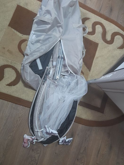 Vand pătuț pentru copii