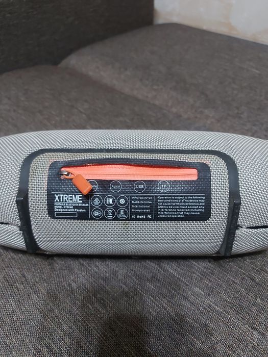 Переносная колонка JBL