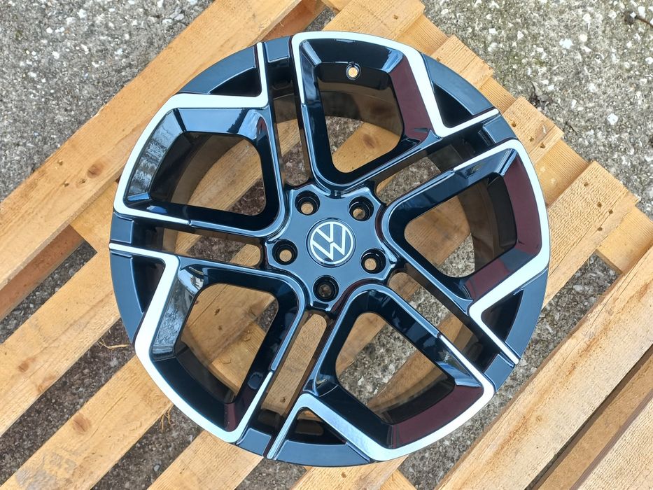18"Vw Gti Gtd Golf Passat Tiguan Touran 8ж ет40 Black Polish Нови