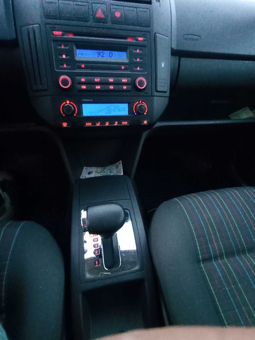 Vând VW Polo,an 2006,motor 1.4 benzină,cutie automată