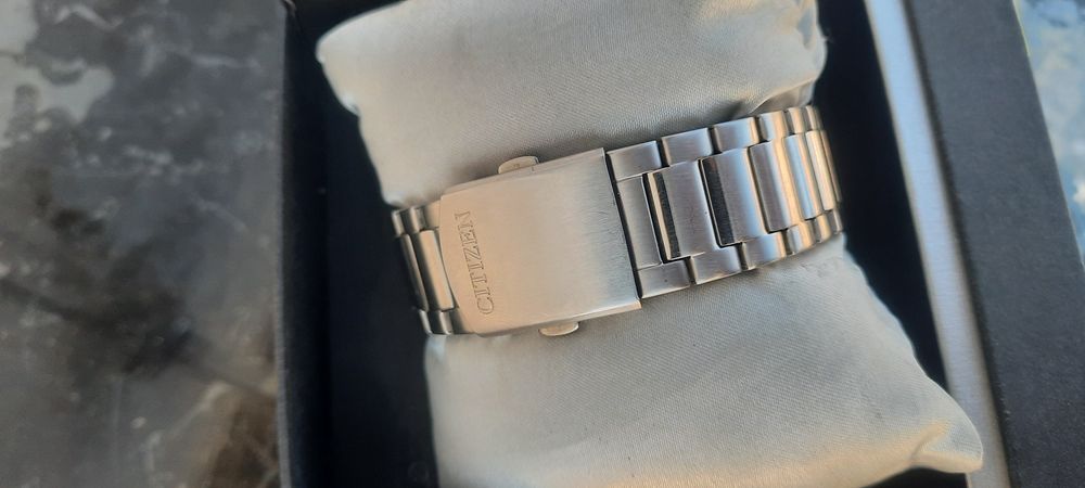 Часовник Citizen AW1816-89X