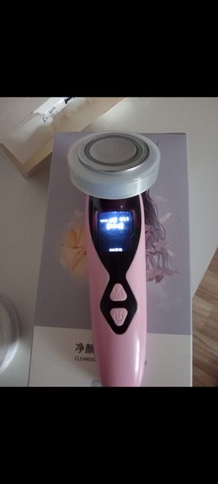 Продам массажёр для лица