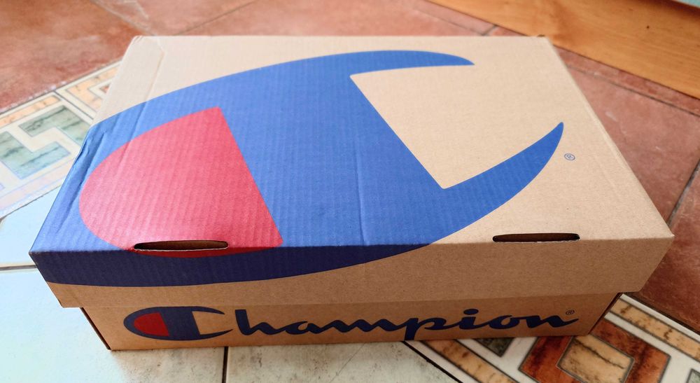 Нови спортни обувки Champion Triple NBK