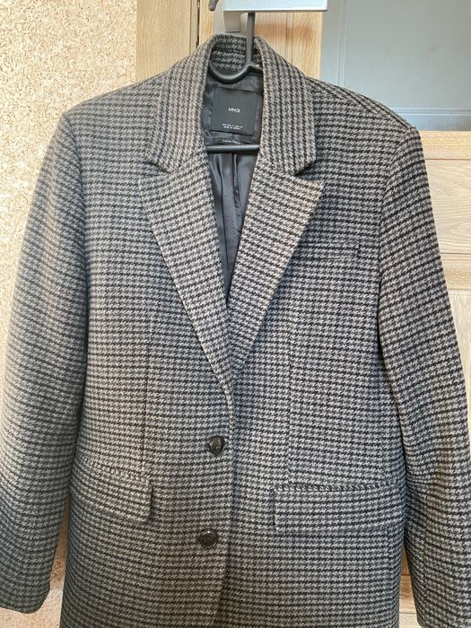 Пиджак MNG (Mango), размер S — стильный, плотный