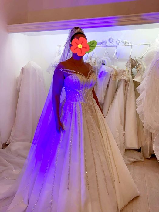 Rochie de mireasă cu pietricele