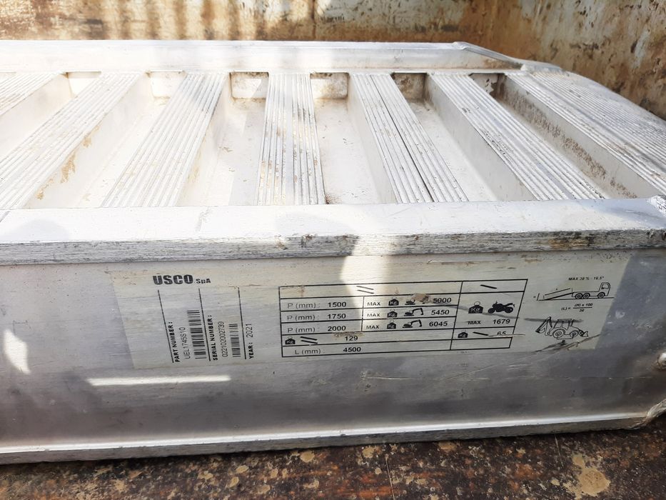 Rampe aluminiu 4,5 metri 6 tone