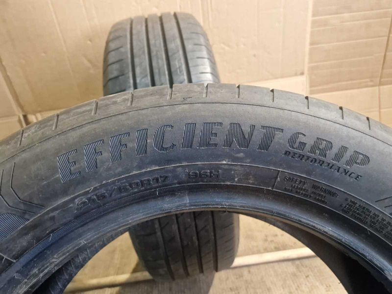 2 Goodyear R17 215/60 
летни гуми DOT1519